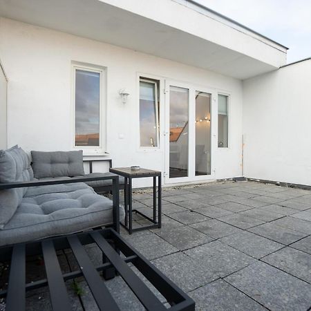 Apartment With A Private Terrace Located Right Near Belvedere Castle, 15 Minutes Away From Stephansdom Wiedeń Zewnętrze zdjęcie