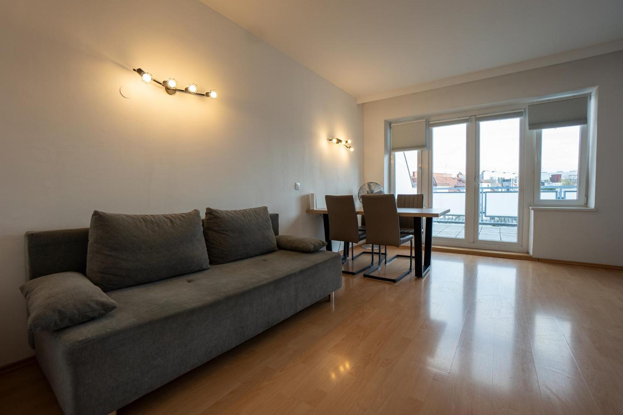 Apartment With A Private Terrace Located Right Near Belvedere Castle, 15 Minutes Away From Stephansdom Wiedeń Zewnętrze zdjęcie